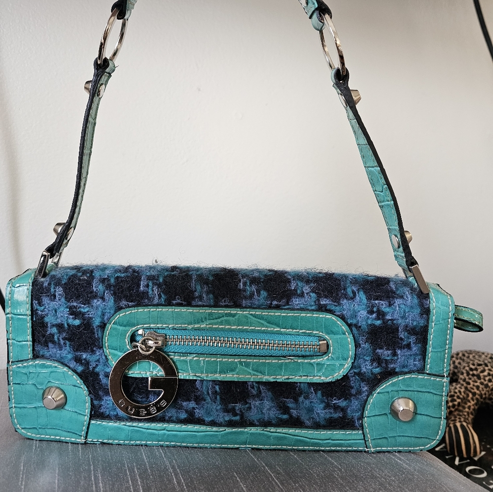 Vintage Guess Baguette Bag. 90s